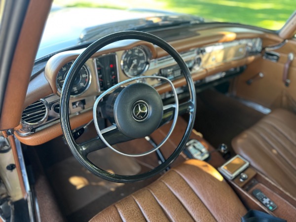Used-1971-Mercedes-Benz-280SL