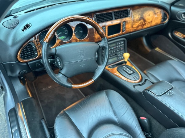 Used-2002-Jaguar-XKR