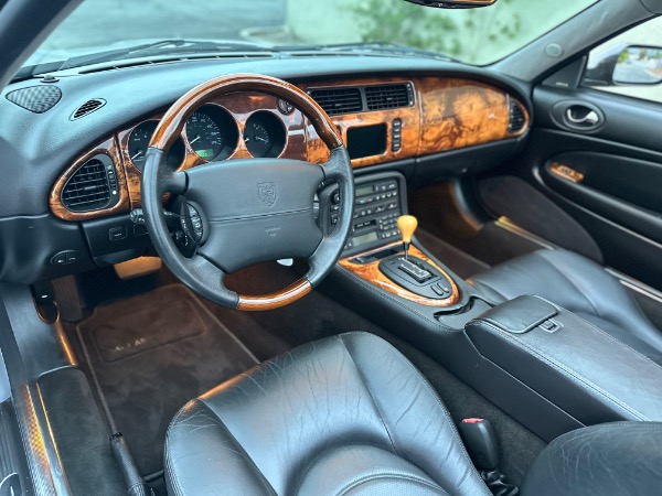 Used-2002-Jaguar-XKR