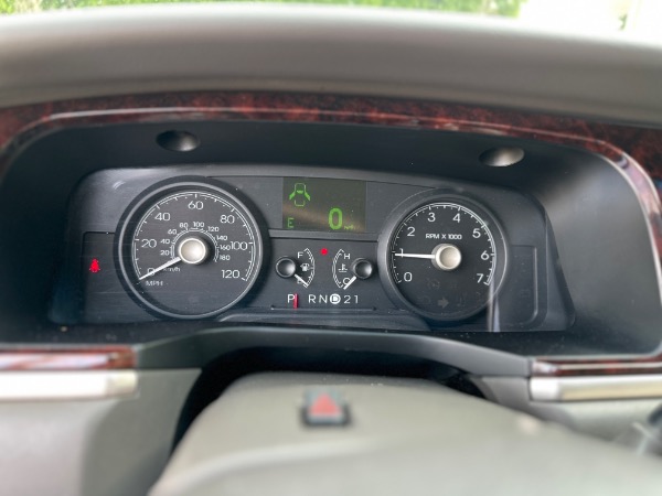 Used-2011-Lincoln-Town-Car-Signature-Limited