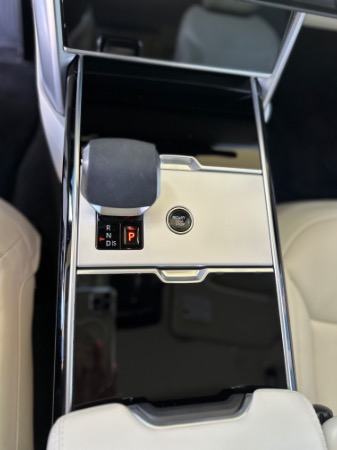 Used-2024-Land-Rover-Range-Rover-P530-Autobiography