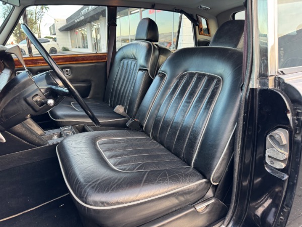 Used-1974-Rolls-Royce-Silvershadow-long-wheel-base