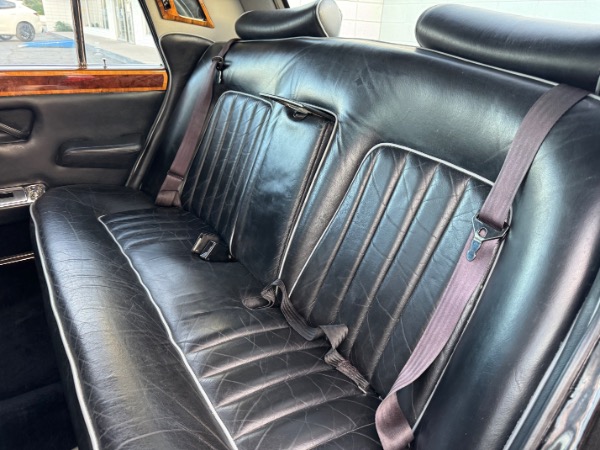 Used-1974-Rolls-Royce-Silvershadow-long-wheel-base