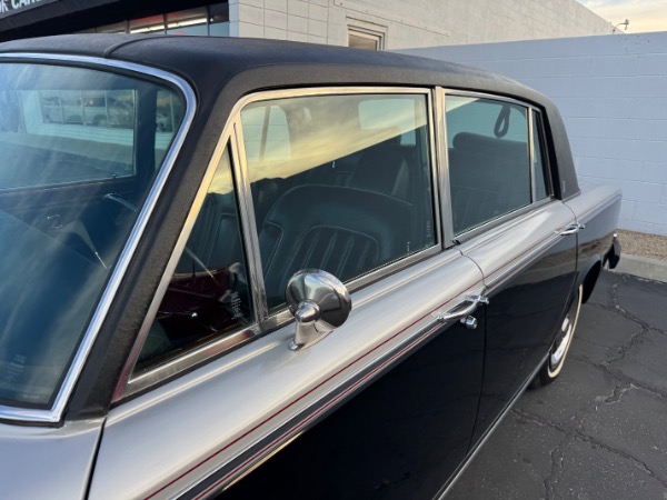 Used-1974-Rolls-Royce-Silvershadow-long-wheel-base