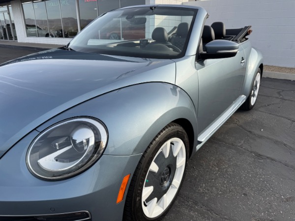 Used-2019-Volkswagen-Beetle-Convertible-20T-Final-Edition-SEL