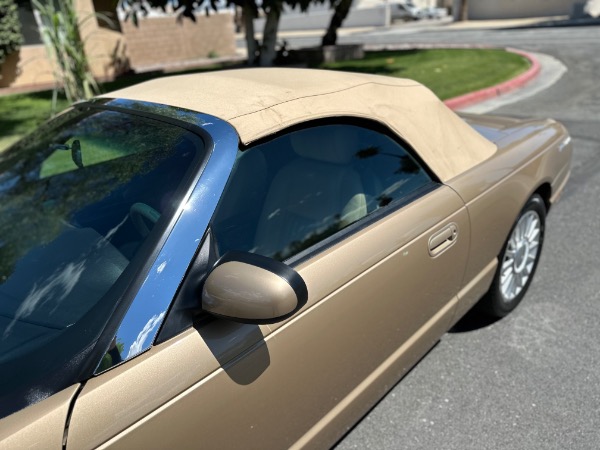 Used-2005-Ford-Thunderbird-Deluxe