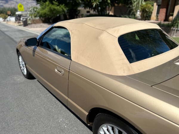 Used-2005-Ford-Thunderbird-Deluxe