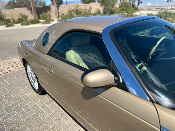 Used-2005-Ford-Thunderbird-Deluxe