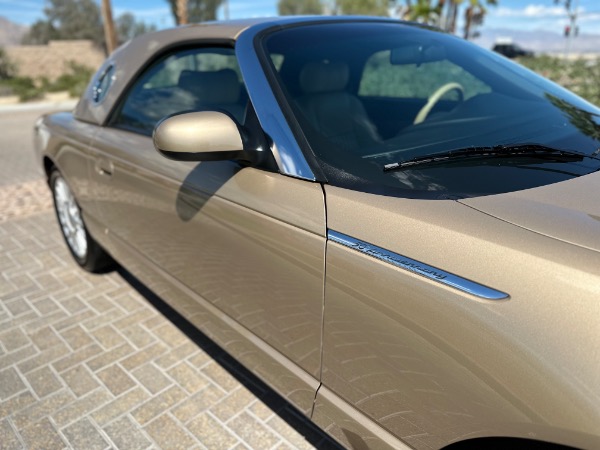 Used-2005-Ford-Thunderbird-Deluxe