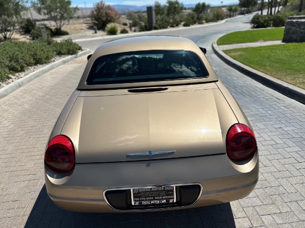 Used-2005-Ford-Thunderbird-Deluxe