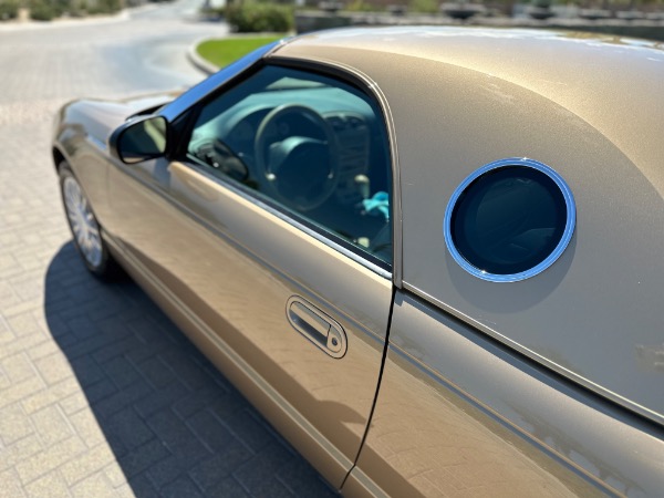 Used-2005-Ford-Thunderbird-Deluxe