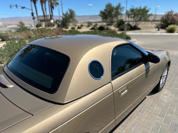 Used-2005-Ford-Thunderbird-Deluxe
