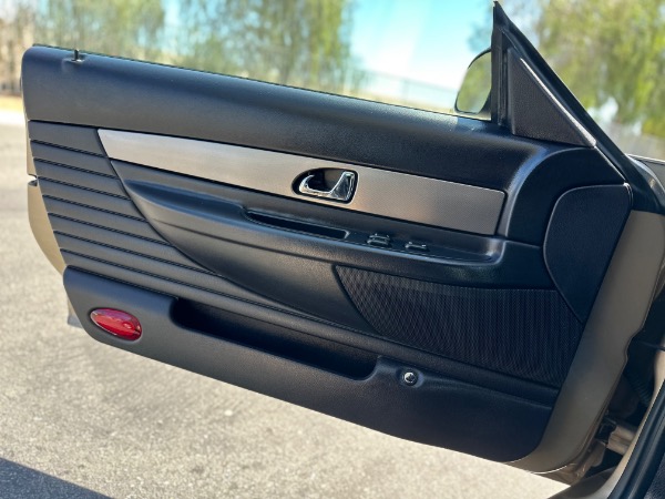 Used-2005-Ford-Thunderbird-Deluxe