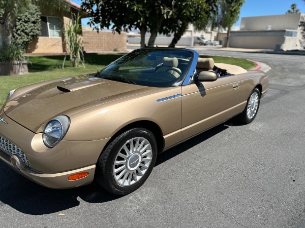 Used-2005-Ford-Thunderbird-Deluxe