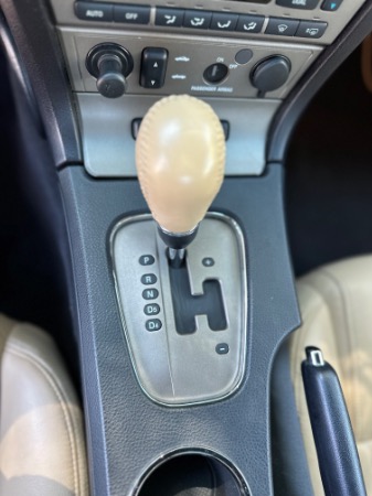 Used-2005-Ford-Thunderbird-Deluxe