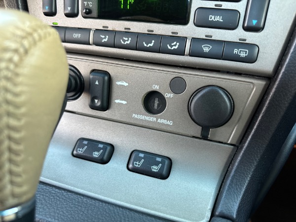 Used-2005-Ford-Thunderbird-Deluxe