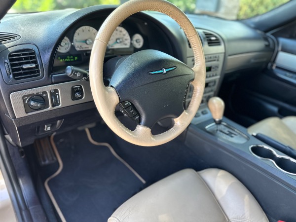 Used-2005-Ford-Thunderbird-Deluxe