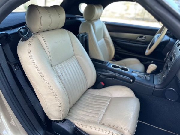 Used-2005-Ford-Thunderbird-Deluxe