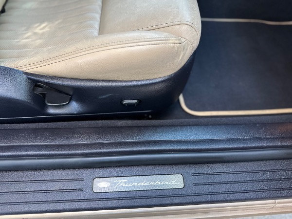 Used-2005-Ford-Thunderbird-Deluxe