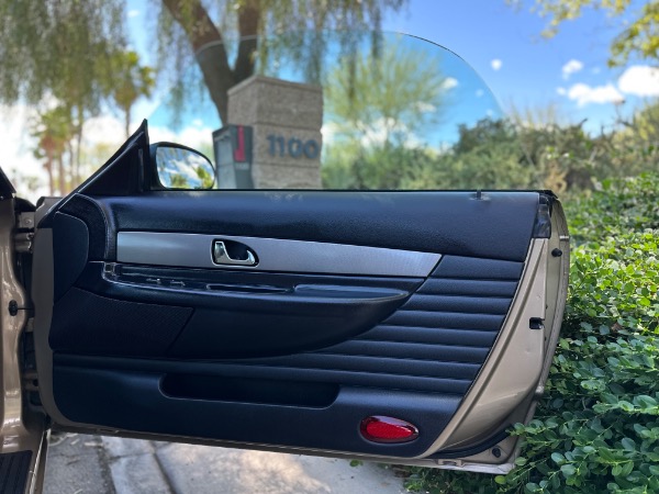 Used-2005-Ford-Thunderbird-Deluxe