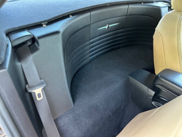 Used-2005-Ford-Thunderbird-Deluxe