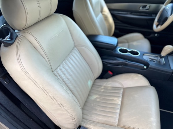 Used-2005-Ford-Thunderbird-Deluxe
