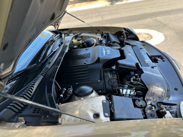 Used-2005-Ford-Thunderbird-Deluxe