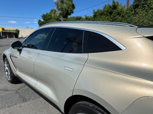Used-2021-Aston-Martin-DBX