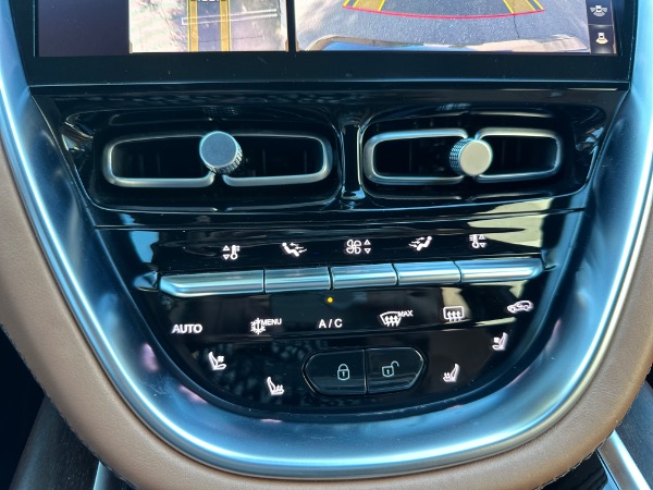 Used-2021-Aston-Martin-DBX