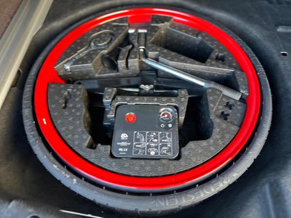 Used-2021-Aston-Martin-DBX