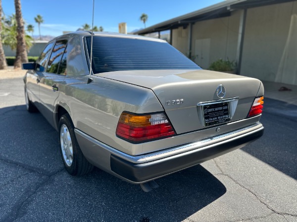 Used-1995-Mercedes-Benz-E320-luxe