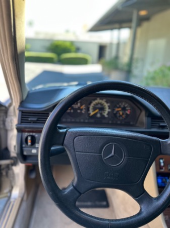 Used-1995-Mercedes-Benz-E320-luxe