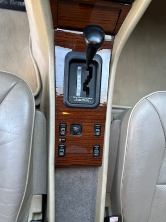 Used-1995-Mercedes-Benz-E320-luxe