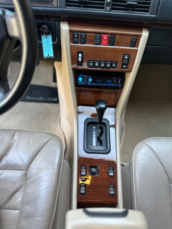 Used-1995-Mercedes-Benz-E320-luxe