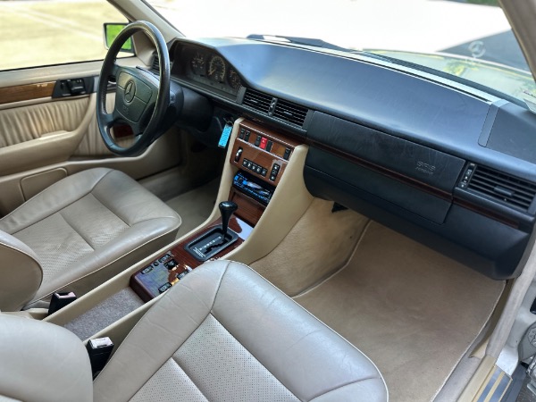 Used-1995-Mercedes-Benz-E320-luxe