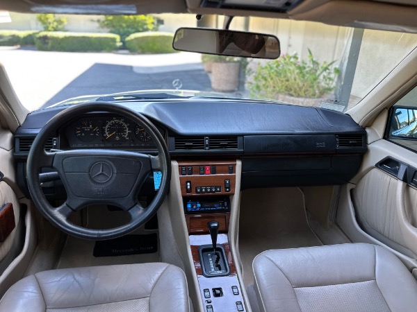 Used-1995-Mercedes-Benz-E320-luxe