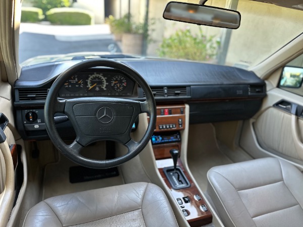 Used-1995-Mercedes-Benz-E320-luxe