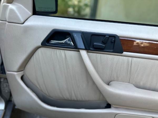 Used-1995-Mercedes-Benz-E320-luxe