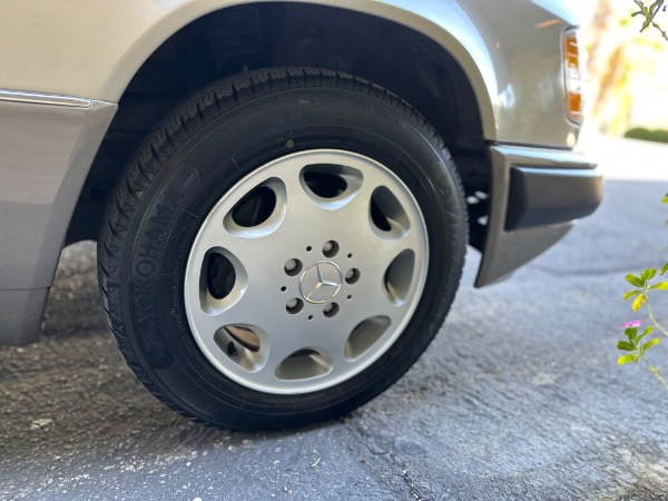 Used-1995-Mercedes-Benz-E320-luxe