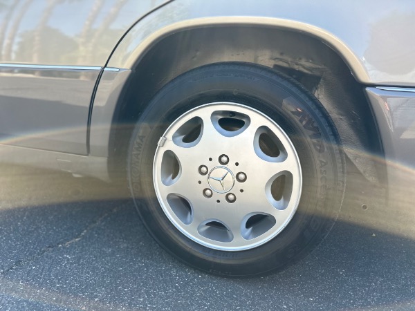 Used-1995-Mercedes-Benz-E320-luxe