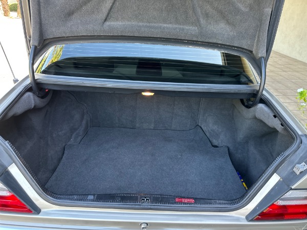 Used-1995-Mercedes-Benz-E320-luxe