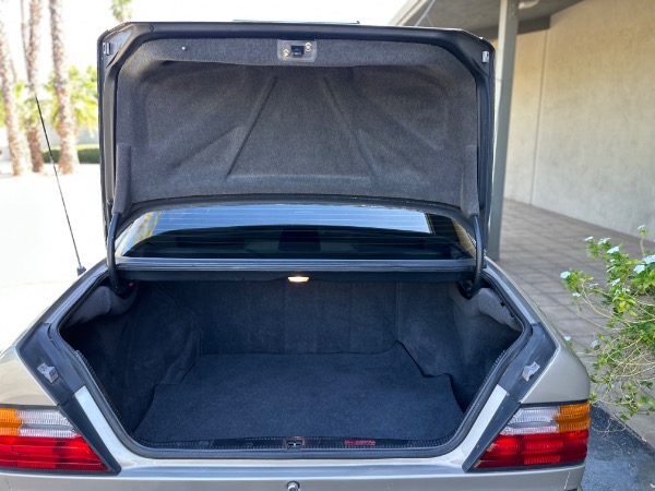 Used-1995-Mercedes-Benz-E320-luxe