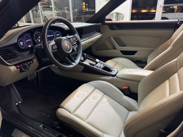 Used-2020-Porsche-911-Carrera-4S