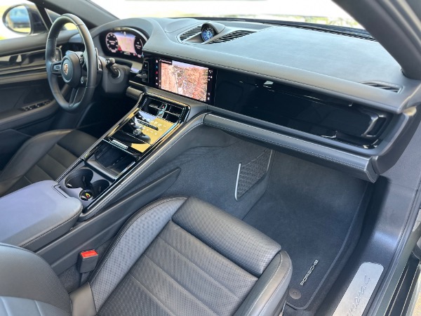 Used-2025-Porsche-Panamera-4-E-Hybrid