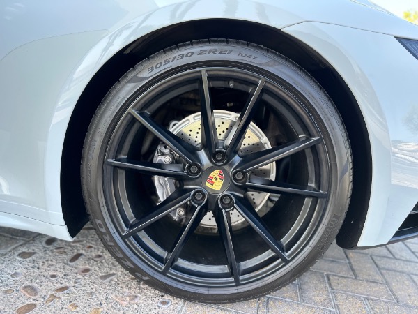 Used-2021-Porsche-911-Carrera
