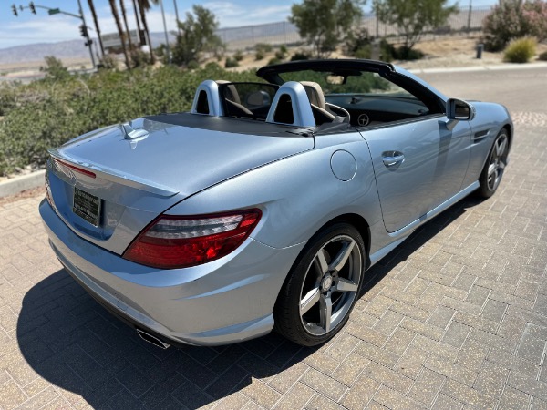 Used-2015-Mercedes-Benz-SLK-250-luxe