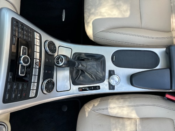 Used-2015-Mercedes-Benz-SLK-250-luxe