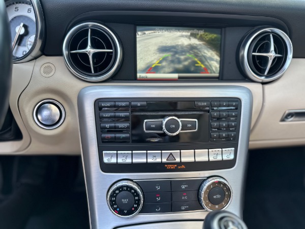 Used-2015-Mercedes-Benz-SLK-250-luxe
