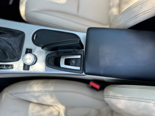 Used-2015-Mercedes-Benz-SLK-250-luxe
