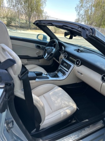 Used-2015-Mercedes-Benz-SLK-250-luxe